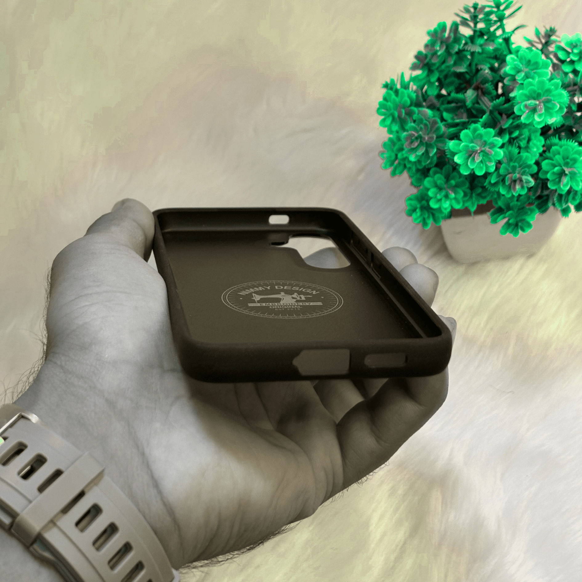 NIMMY Embroidered Original Design – Wolf For Galaxy S24 - Mypcwala